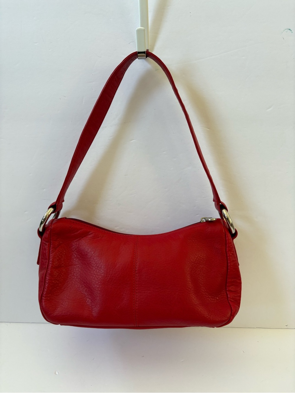 VNTG Wilsons Leather Red Crescent Baguette Shoulder Bag Purse Baddie Academia - Picture 3 of 9